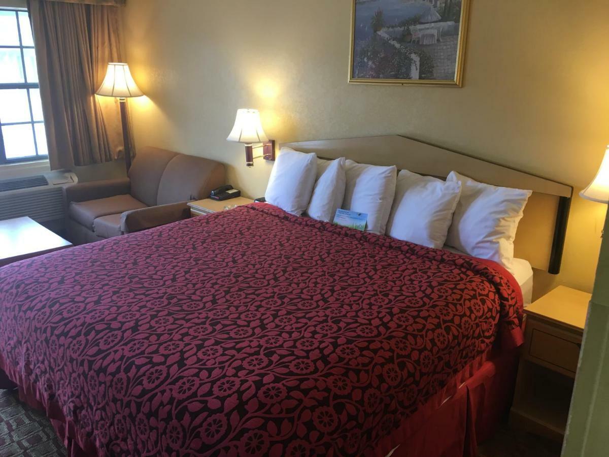 Days Inn By Wyndham Yazoo City Экстерьер фото