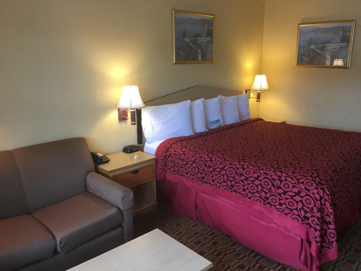 Days Inn By Wyndham Yazoo City Экстерьер фото