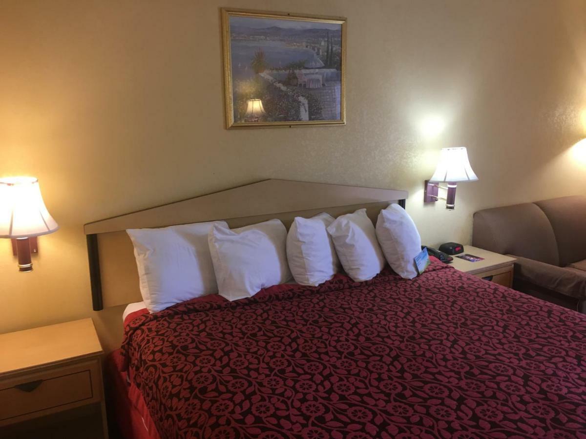 Days Inn By Wyndham Yazoo City Экстерьер фото